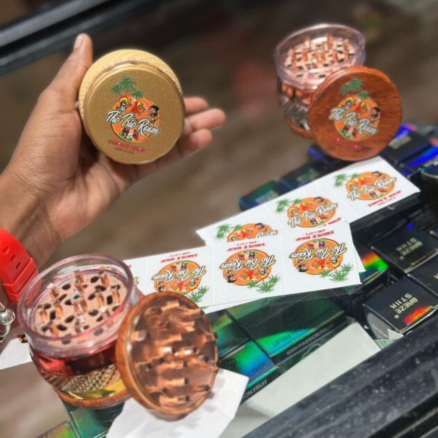 Luxury Wooden Grinder